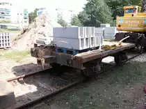 Auch Baumaterial l��t sich mit einem Skl-Anh�nger transportieren.Aufnahme in Binz.