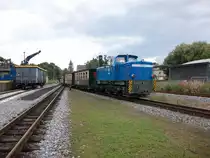 251 901 verlie� am 17.August 2010 zusammen mit 99 1784 den Bahnhof Putbus in Richtung Lauterbach Mole.In 12min kammen beide Loks wieder von Lauterbach Mole zur�ck.