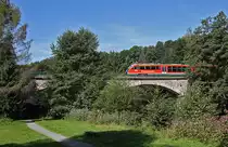 Ein Triebwagen der Erzgebirgsbahn erreicht am Morgen des 22.08.2010 Zschopau.