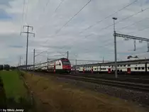 Nicht nur DPZ waren am R�cktransport der ca. 40000 Besuchern des Eidgen�ssischen Schwing- und �lplerfest besch�ftigt, hierbei fahren die RABe 514 032-2, 514 048-8 und 514 012-4 ''Russikon'' als EXT 33628 nach Z�rich an der Unterhaltsanlage Oberwinterthur vorbei.