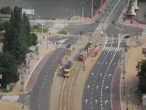 2 Trams am Plac Wyszynskiego, ein KT4D und ein vom Typ 105N (ich hoffe das ist richtig), von der Jakob-Kirche fotografiert.
15.08.2010

