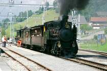 HG 3/3 1067 steht mit ihrem Zug in Lungen; 22.08.2010