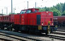 203 111 rangiert am 05.08.10 in Eilenburg. 