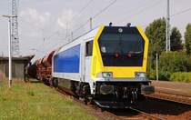 Eine Voith Maxima der E.G.O.O. zieht am 05.08.10 einen leeren Schotterzug durch den Bahnhof Eilenburg. Dieser wird im G�terbahnhof abgestellt. Gru� zur�ck!