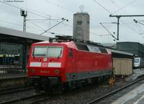 120 154-0 wartet am regnerischen 2.8.10 auf neue Aufgaben im Hbf von Stuttgart