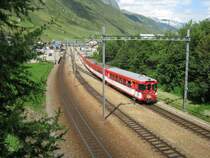 R 551 bei Ausfahrt in Realp, 21.07.2009.