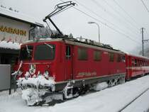 Skizug Davos-Klosters mit Ge 4/4 I 605 abgestellt in Klosters, 30.01.2010.