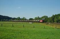 140 218-9 mit einem Kesselwagenzug in der Kurve bei Hermannspiegel in Fahrtrichtung S�den. Aufgenommen am 19.07.2010.
