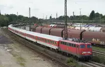 Das highlight des heutigen 03.09.2010,die 113 309-9 mit einem Autozug auf dem G�terumgehungsgleis im Seelzer Rbf.