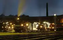 Am 21.08.2010 fand traditionell zum Auftakt des Chemnitzer Heizhausfest im S�chsischen Eisenbahnmuseum eine Nacht-Fotoveranstaltung statt. 35 1097 steht in der blauen Stunde auf der Drehscheibe vor dem Haus 1.