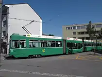 Be 4/6 S mit der Betriebsnummer 686 an der Endhaltestelle Binningen Kronenplatz auf der Linie 2. Die Aufnahme stammt vom 03.09.2010.