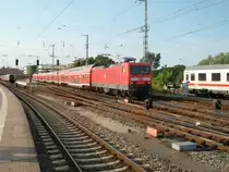 114 002 mit RE 38359 Stralsund-Elsterwerda am 31.Juli 2010 beim Verlassen von Stralsund.