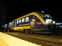 VT 564 der M�rkischen Regiobahn ( OLA ) am sp�ten Abend im Bahnhof von Rathenow am 04.09.2010.
