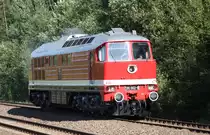 Die Streckendiesellok 130 002-9 wurde 1970 von der DR im Bw Leipzig-Wahren in Dienst gestellt. Sie ist die �lteste erhaltene Lokomotive der V300-Familie und ist heute im Bw Dresden-Altstadt beheimatet. Hier w�hrend der Lokparade zum Heizhausfest des SEM Chemnitz-Hilbersdorf am 21.08.2010. 