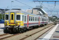 L-Zug Spa-Welkenraedt bei der Ankunft (Triebwagen der Baureihe AM 66 der SNCB). Foto vom 05.09.10