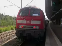 Hier 218 390-3 mit einem RE16 von Hof Hbf. nach Leipzig Hbf., dieser Zug stand am 18.8.2010 in Reichenbach(Vogtl).