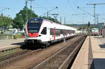 SINGEN/Hohentwiel (Landkreis Konstanz), 06.09.2010, 526 651-5 als Seehas nach Engen bei der Einfahrt in den Bahnhof Singen(Hohentwiel)

