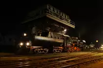 Am 21.08.2010 fand traditionell zum Auftakt des Chemnitzer Heizhausfest im S�chsischen Eisenbahnmuseum eine Nacht-Fotoveranstaltung statt. 52 1360-8 steht Fotogerecht unter dem Hochbunker neben Haus 1.
