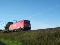185 272-2 legte sich am 31.8.10 mit ihrem G�terzug in Ha�lach(b. Kronach) in die Kurve.