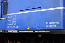 Diesellokomotive 2.004 der Landeseisenbahn Lippe mit dem Sonderzug anl��lich des Tag des Denkmals am 12.09.2010 zwischen dem Bahn�bergang Schlo� Brake (bei Lemgo) und dem (ehemaligen) Bahnhof Brake (bei Lemgo). Die Lok ist im Besitz des Vereins Braunschweiger Verkehrsfreunde (VBV) und wurde von der LEL f�r sechs Jahre ausgeliehen. Diese Zugeh�rigkeit wird durch die Angaben an der Lok dokumentiert.