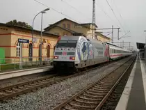 Hertha 101 144-4 am 20.September 2010 mit dem IC 2353 Kassel Wilhemsh�he-Stralsund in Greifswald.