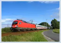 EC  Wavel  mit 182 001 umgeleitet in der Verbindungskurve Hennersdorf-Doberlug Nord am 25.08.2010