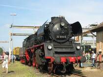 35 1019-5 anl�sslich der Meininger Dampfloktage am 3. September 2005 im Dampflokwerk Meiningen.