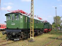 Ein Exemplar der seltenen AEG-44er: E 44 507 Baujahr 1934 im Freigel�nde des ehem. Bw Weimar - 09.10.2005
