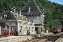 L-Zug Li�ge P - Verviers C f�hrt ohne Halt am Bahnhof von Trooz vorbei. 25.09.2010