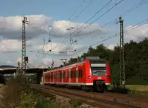 425 084 als RB von Mannheim Hbf nach Bensheim.Aufgenommen am 18.09.10 in Gro�sachsen-Heddesheim.