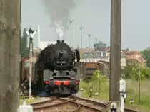Die 50 3708-0 beim Tag der offenen T�r des BW Sta�furt am 05.06.2010 mit einem kurzen G�terzug.