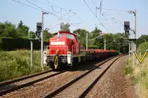 Am Sonnabend dem 16.07.2010 fuhr die 294 595-4, beladen mit einem Ganzzug mit Schienenprofilen, durch den Haltepunkt Chemnitz-Sch�nau.
