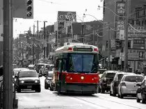 Stra�enbahn Toronto in der Dundas St. Ecke Spadina Ave.