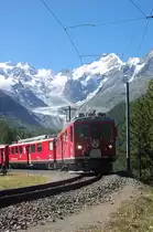 ABe4/4 -Doppeltraktion unterweges mit einem Regionalzug in der ber�hmten Montebellokurve