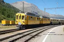 Die Bernina-Oldtimertribwagen mit Pullmanwagen unterwegs auf einer Extrafahrt in Bernina Suot