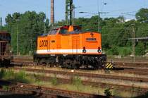 Locon 201 parkt am 26.06.2010 im Brackweder Bahnhof und l��t ihre schicke  Orange-Lackierung  in der abendlichen Sonne erstrahlen. Diese und �hnliche Loks waren im Juni h�ufiger anzutreffen, da sich hier wegen Gleisarbeiten einiges an Abuz�gen tummelte.
