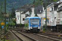 In Boppard rollt 650 132-8 von Rhenus Veniro an uns vorbei. Diese Fahrzeuge sollten eigentlich jetzt schon auf der Hunsr�ckbahn im Einsatz sein, wegen der fehlenden Steilstreckenzulassung fahren dort aber noch immer 218er der DB Regio. (26.8.2010)