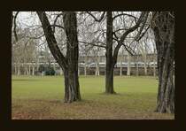 In entsetzter Trauer, wir, das Volk.
