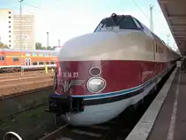 Auf der Berliner Fahrzeugausstellung in Berlin Lichtenberg am 02.und 03.Oktober 2010 durfte mein Lieblingszug nicht fehlen.Auf Grund der vielen Menschenmassen war es nur schwer m�glich den Zug wieder von Innen zubesichtigen.
