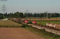 185 116-1 mit ihrem Mischer begegnet 294 573-1 mit ihrer �bergabe bei Ettlingen 22.9.10