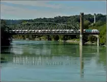 Ein ICE-T f�hrt am 16.09.2010 �ber die Innbr�cke dem Bahnhof von Passau entgegen. (Jeanny)