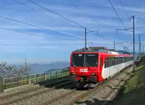 Im vier Z�ge umfassenden S13/S40-Umlauf der SOB war am 6.Oktober 2010 neben Flirts auch ein NPZ im Einsatz. Hier ist dieser Zug mit dem bremsenden RBDe 566 078 am Zugschluss als S13 19361 (Einsiedeln-W�denswil) zwischen Schindellegi-Feusisberg und Samstagern unterwegs. 