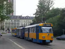 Leipzig: Stra�enbahnlinie 13 nach Taucha An der Bergm�hle an der Haltestelle Zentrum-Ost Hofmeisterstra�e.(25.8.2010)