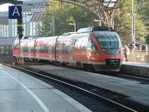 VT 644 aus Kall, �berquert nun die Hohenzollernbr�cke.