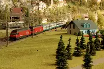 Bhf Ausserberg/ CH vom Golfplatz aus gesehen.
Fahrtage  info bei mir.