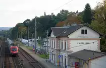 1116 257-5 mit REX 2112 nach Ceske Velenice bei der Durchfahrt im Bahnhof Kritzendorf. 07.10.10