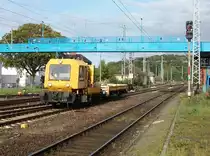 Gleisarbeitsfahrzeug durchfuhr am 15.September 2010 den Bahnhof von Bergen/R�gen.