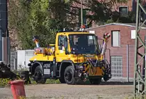 Der Unimog des DB Werks Aachen steht neben den ehem. VT Gleisen abgestellt, 9.10.10