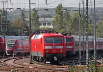 120 208-4 steht mit der neuen RE9 abgestellt in Aachen Hbf, 9.10.10