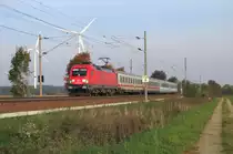182 003-4 kommt fuhr am 08.10.2010 den EC 340  Wawel  (Krakow Glowny -> L�neburg) zwischen Cottbus und L�neburg. Hier sieht man ihn in Tornitz.